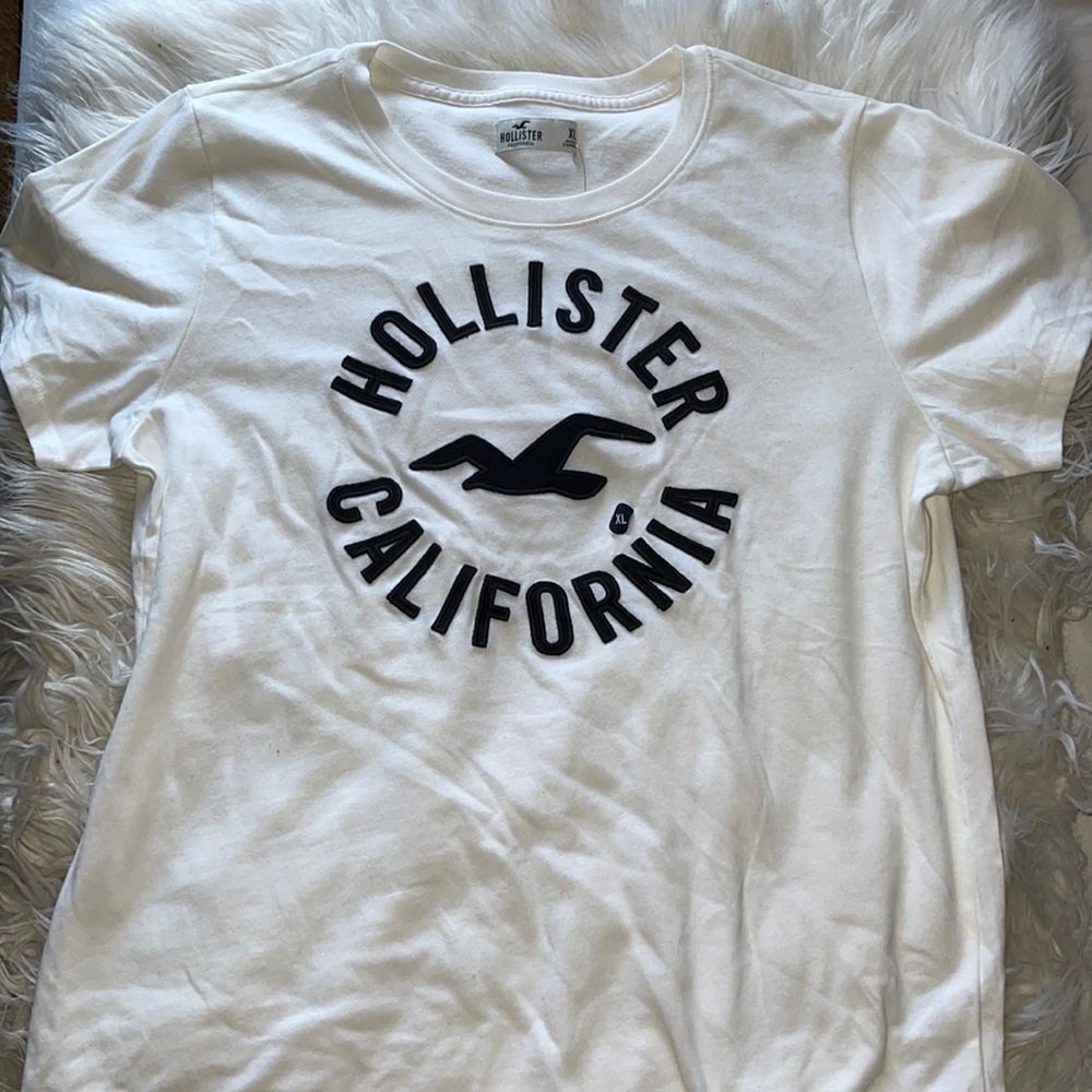 Hollister T-shirt